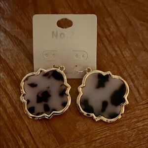 Gold-Trim Black & White Floral Drop Earrings